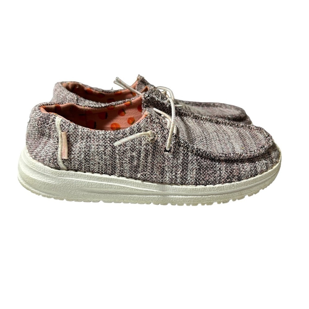 Hey Dude Wendy Stretch Peach Bud Sneaker Slip On Girls Size US youth 13